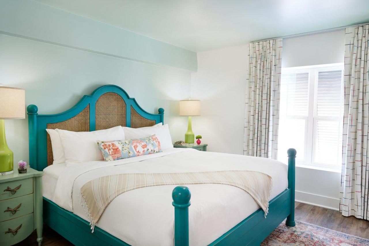 Hotel Simone (Adults Only) St. Simons Island Экстерьер фото